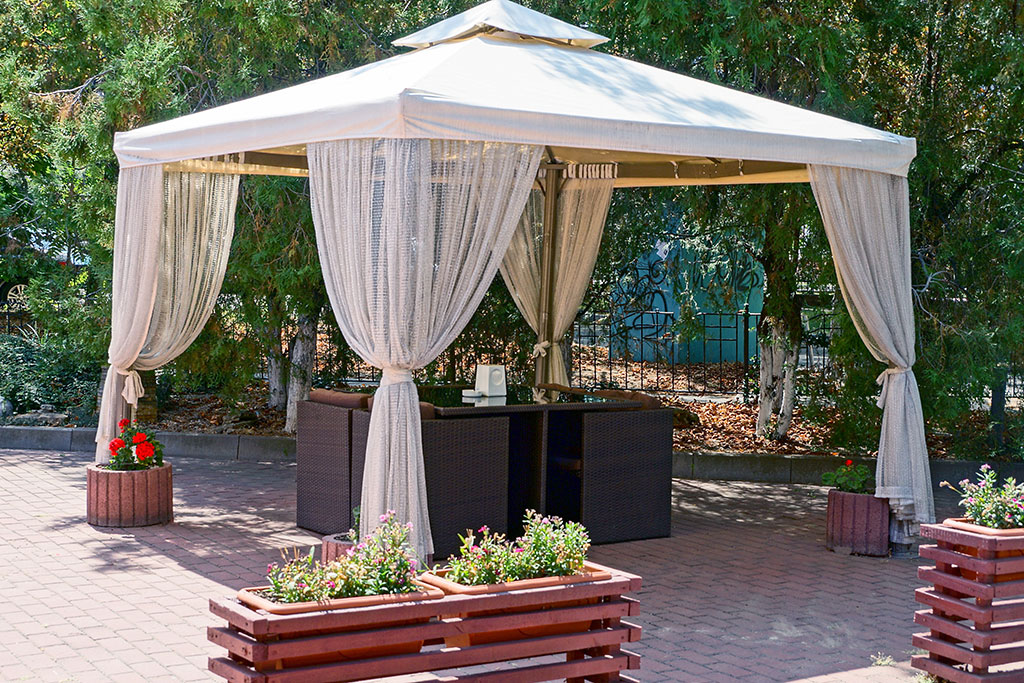 Canopy tent