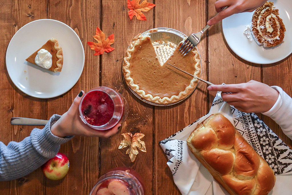 Eating thanksgiving pie