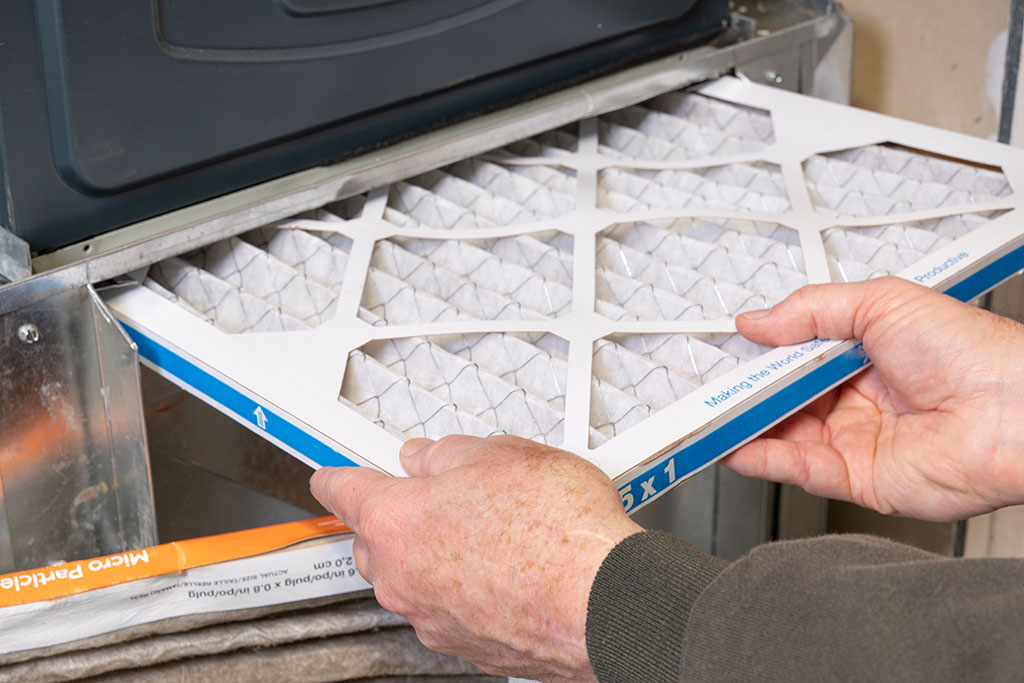 Replacing air filter