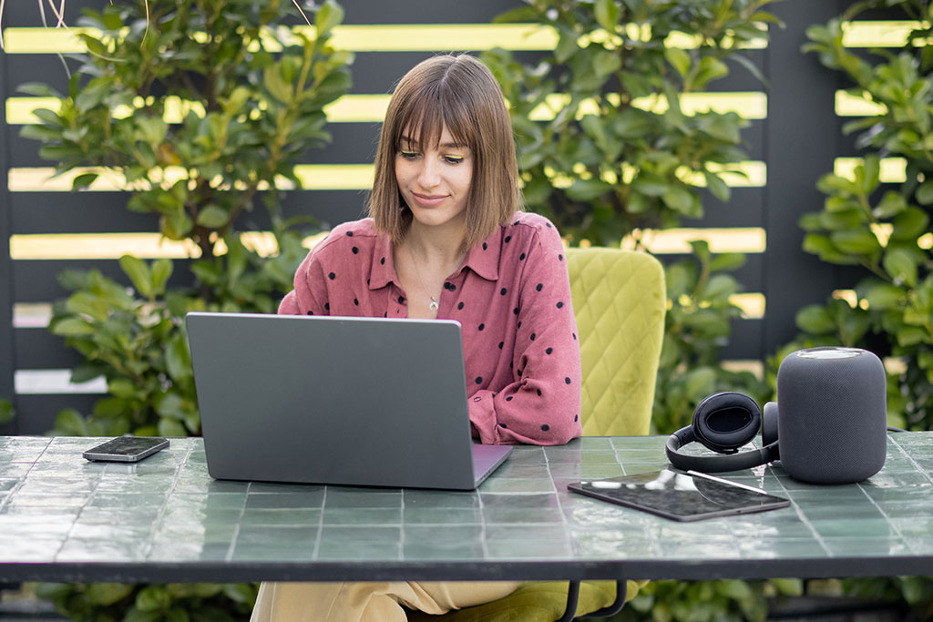 Outdoor office
