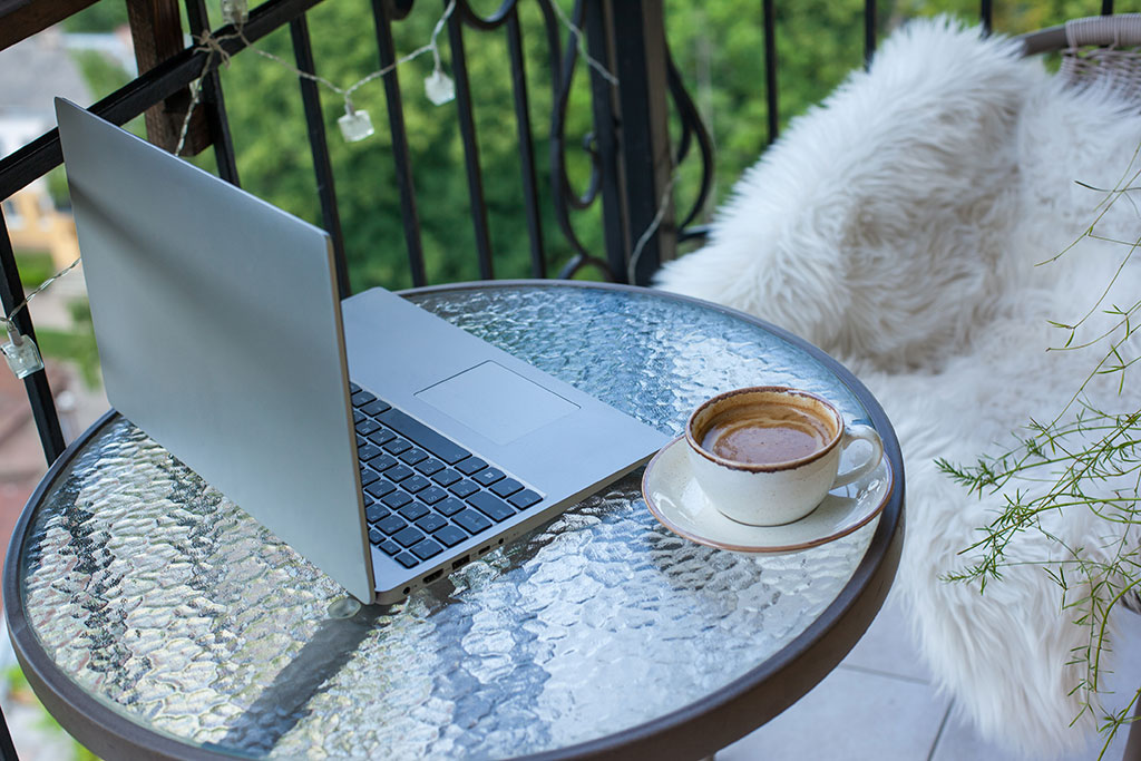 Outdoor office